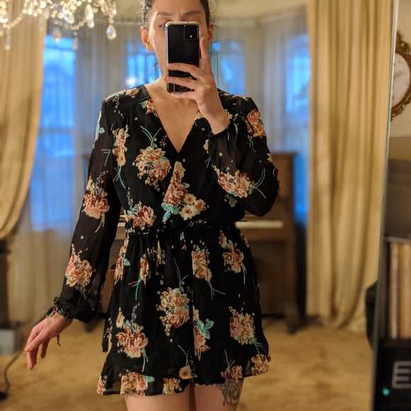Black floral print romper - Picture 3 of 5